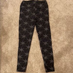 Cozy Lularoe leggings!